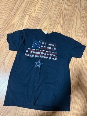 Dallas Cowboys Navy Graphic Tee with Flag Print